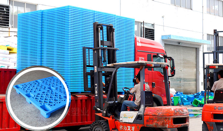 不同使用場景,九腳塑料托盤尺寸的選擇要點(diǎn)